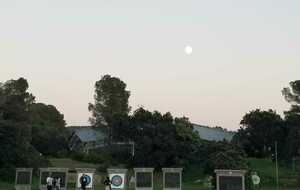 On est encore en entraînement et cette belle lune est déjà là !